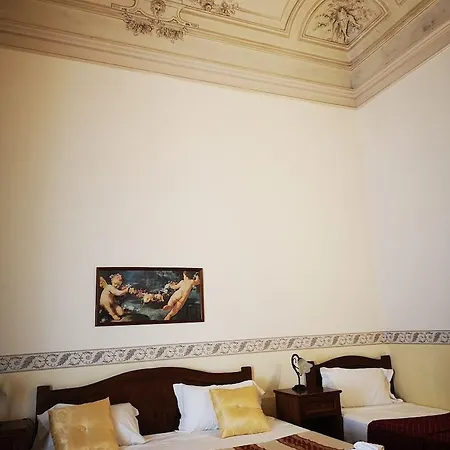Valentino 3* Aeroporto di Catania Fontana Rossa
