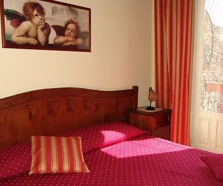 Valentino Hotel