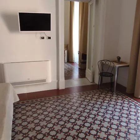 Valentino 3*