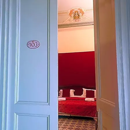 Valentino Hotel 3*