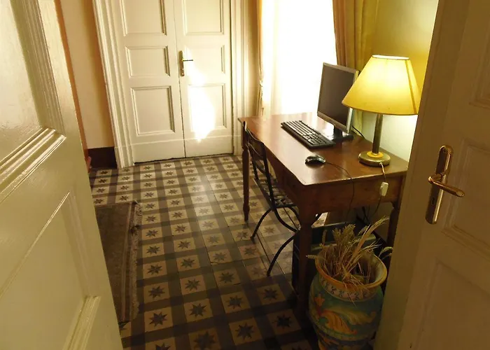 Valentino 3* Katanya