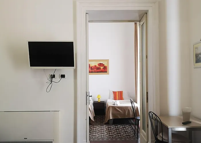 Otel Valentino Katanya