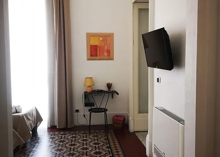 Valentino Otel Katanya